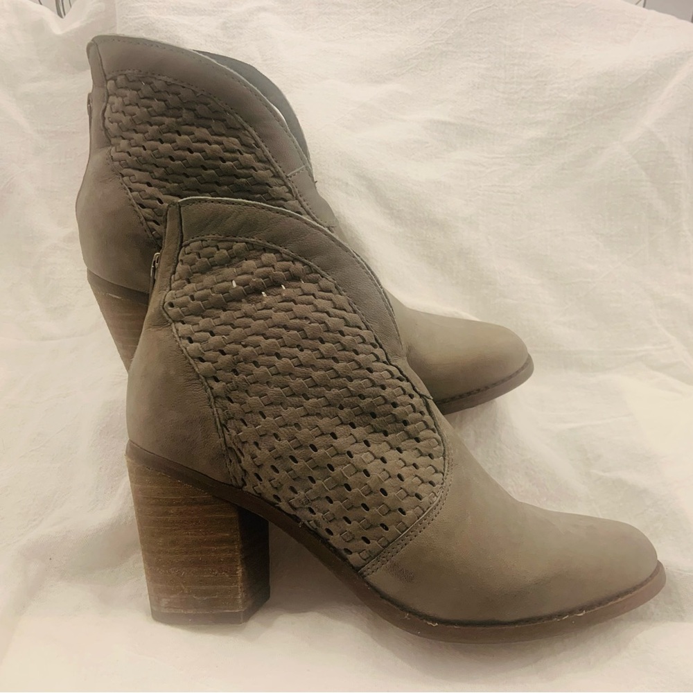 Women's Grey Ankle Boots